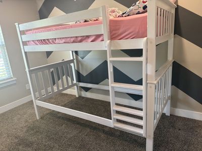 Twin bunk bed w/ drawers
