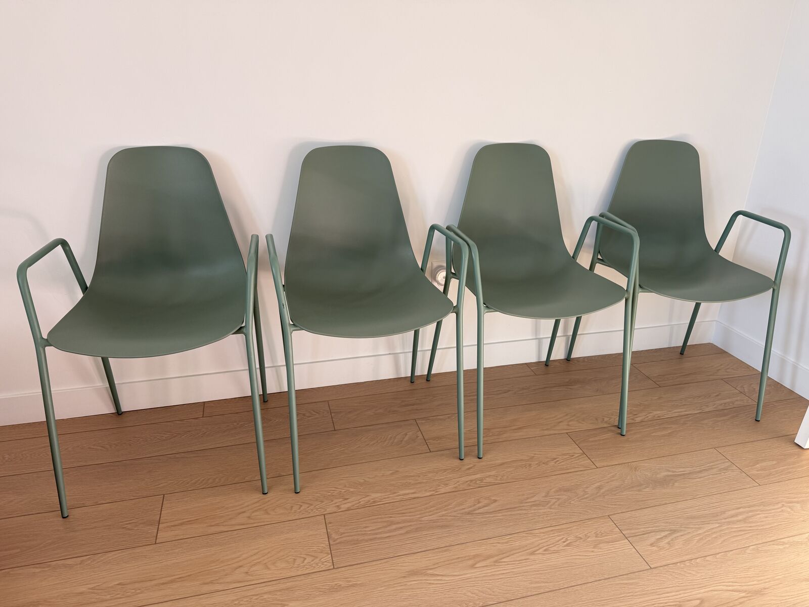 4 Dining Chairs