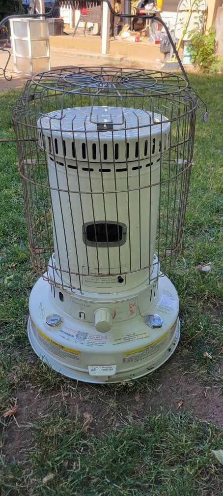 DuraHeat DH2304 Kerosene Heater Portable Radiant 23,800 BTU/hr White
