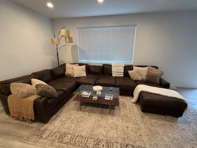 USA Premium Leather U-Shaped Sectional. Top-Grain, Made in Utah, Seats 9