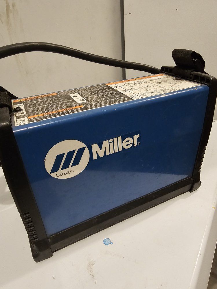 Miller Maxstar 150 STL Welder