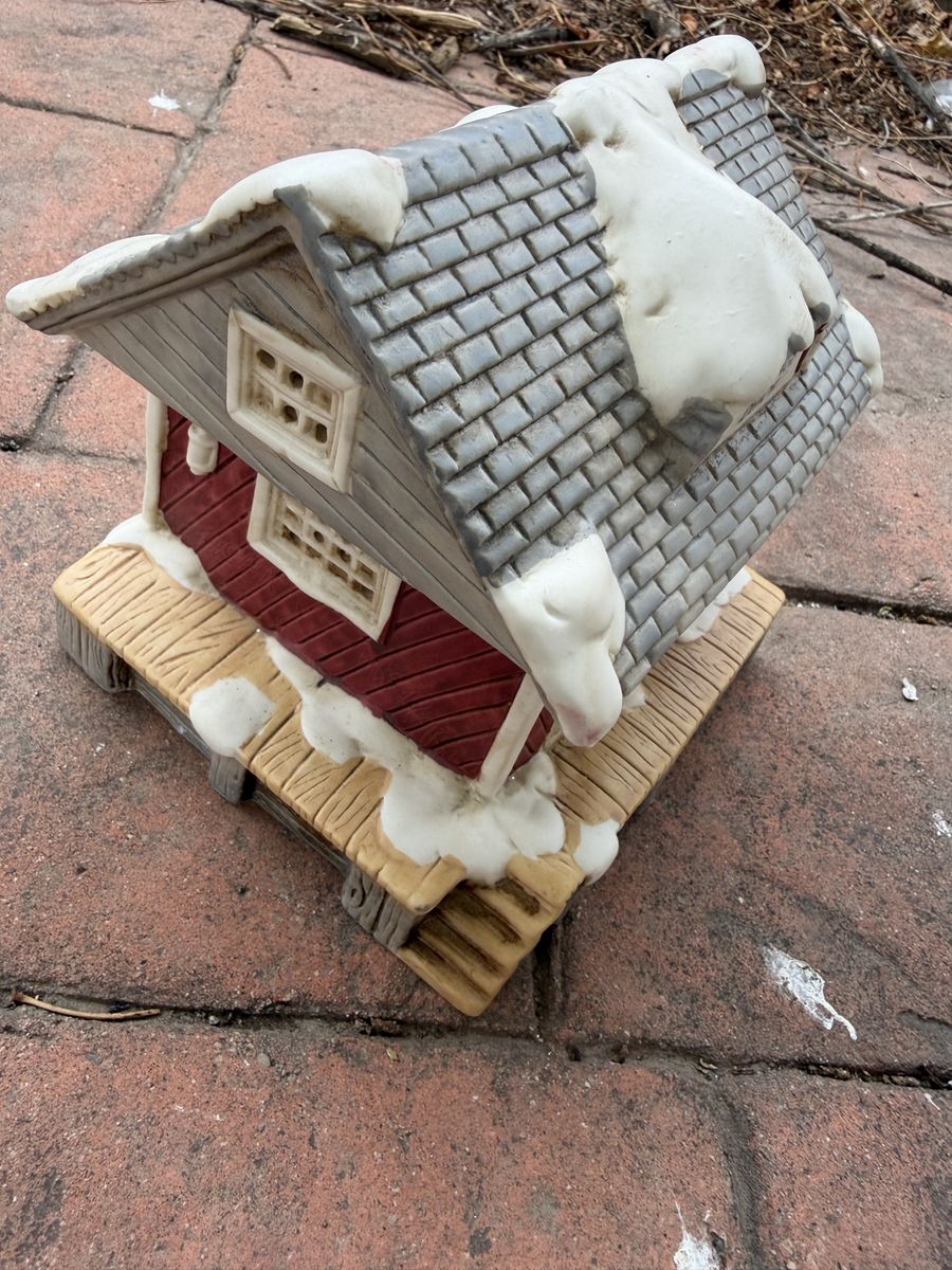 Main image 3