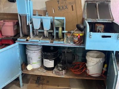 Lapidary Rock Saw with Sanding belt & polish wheels