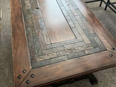 Coffee table with 2 end tables