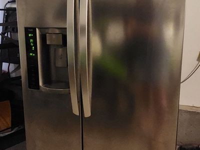 4 1/2 year old LG fridge