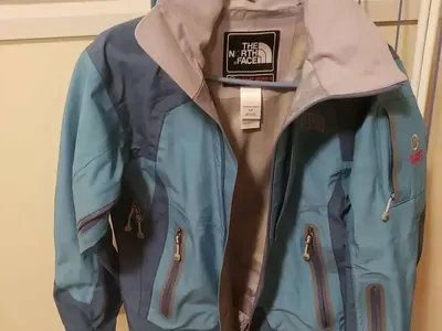 The North Face ski hardshell Female size small price reduced, negotiable