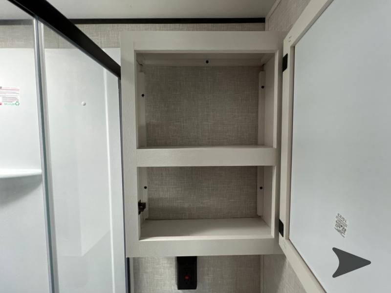 Main image 30