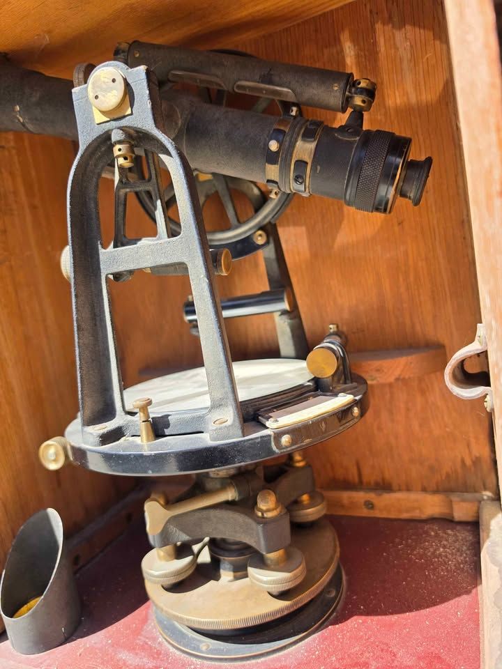 Main image 9