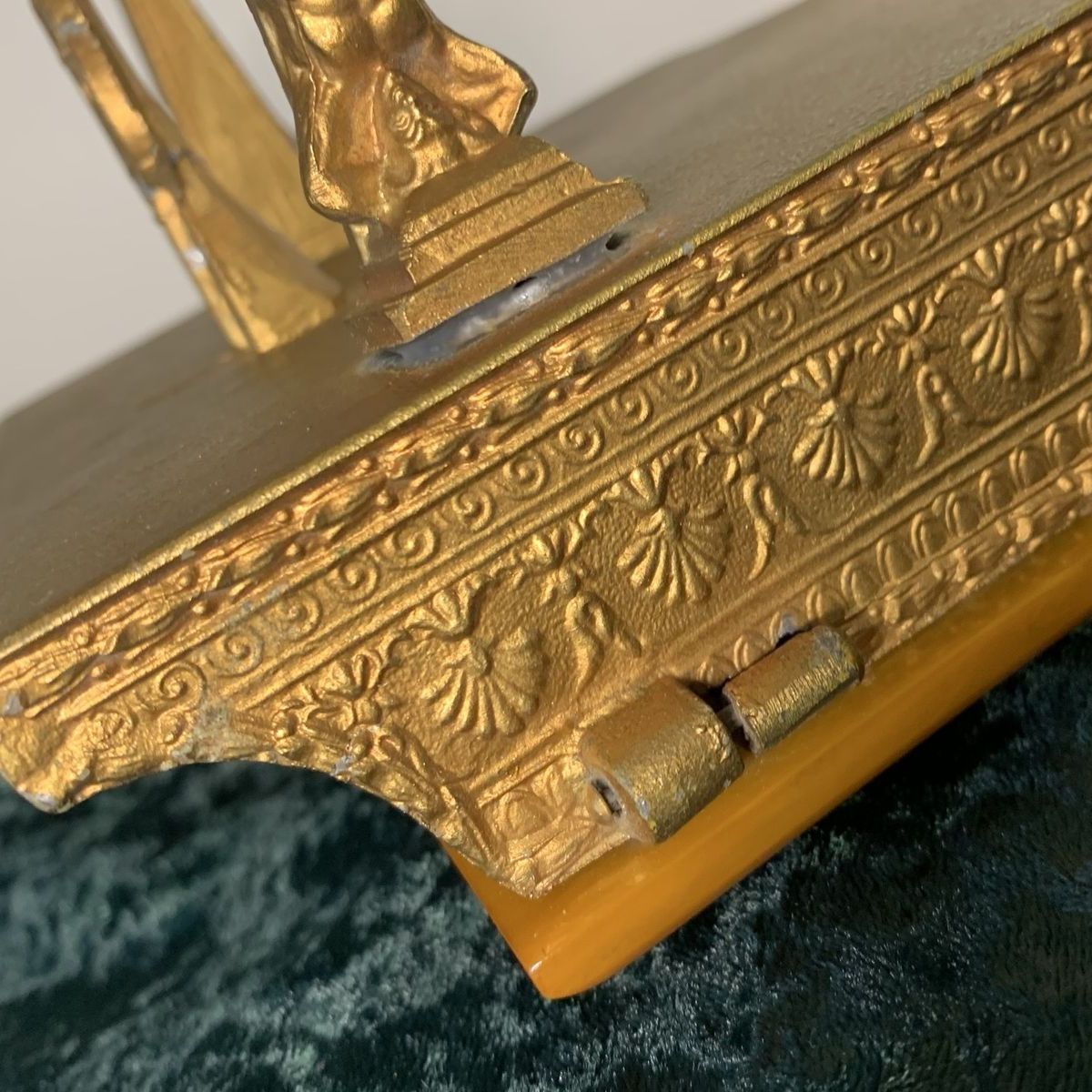 Main image 4