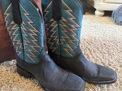 Men’s 10.5 cowboy boots