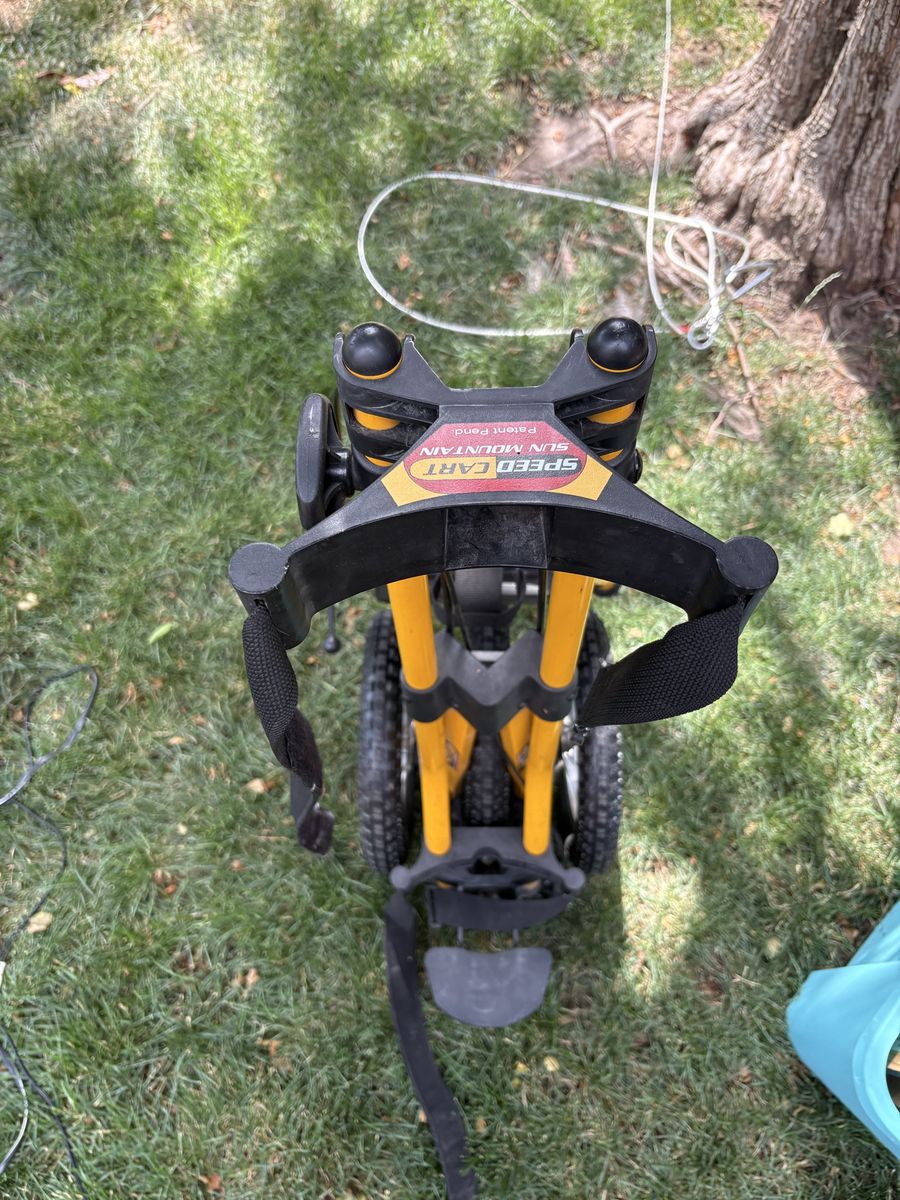 Golf bag carrier 
