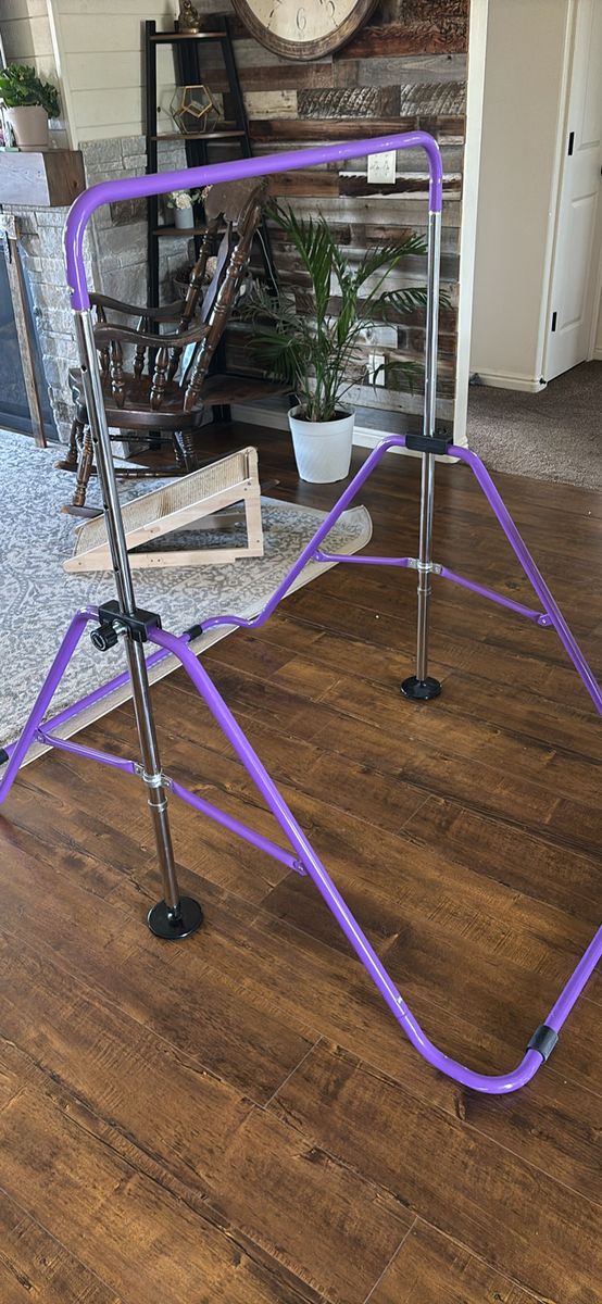Gymnastics bar