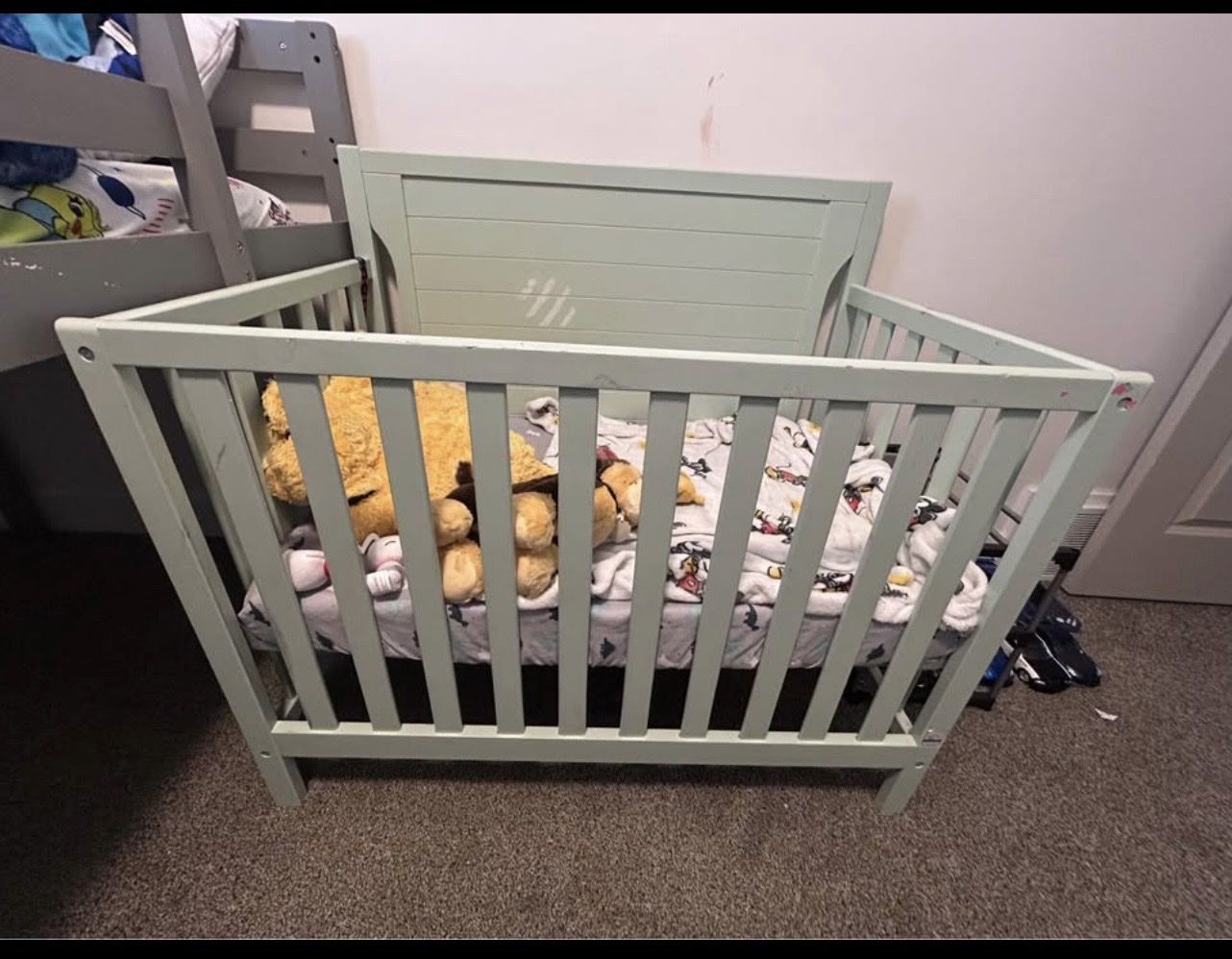 Baby crib