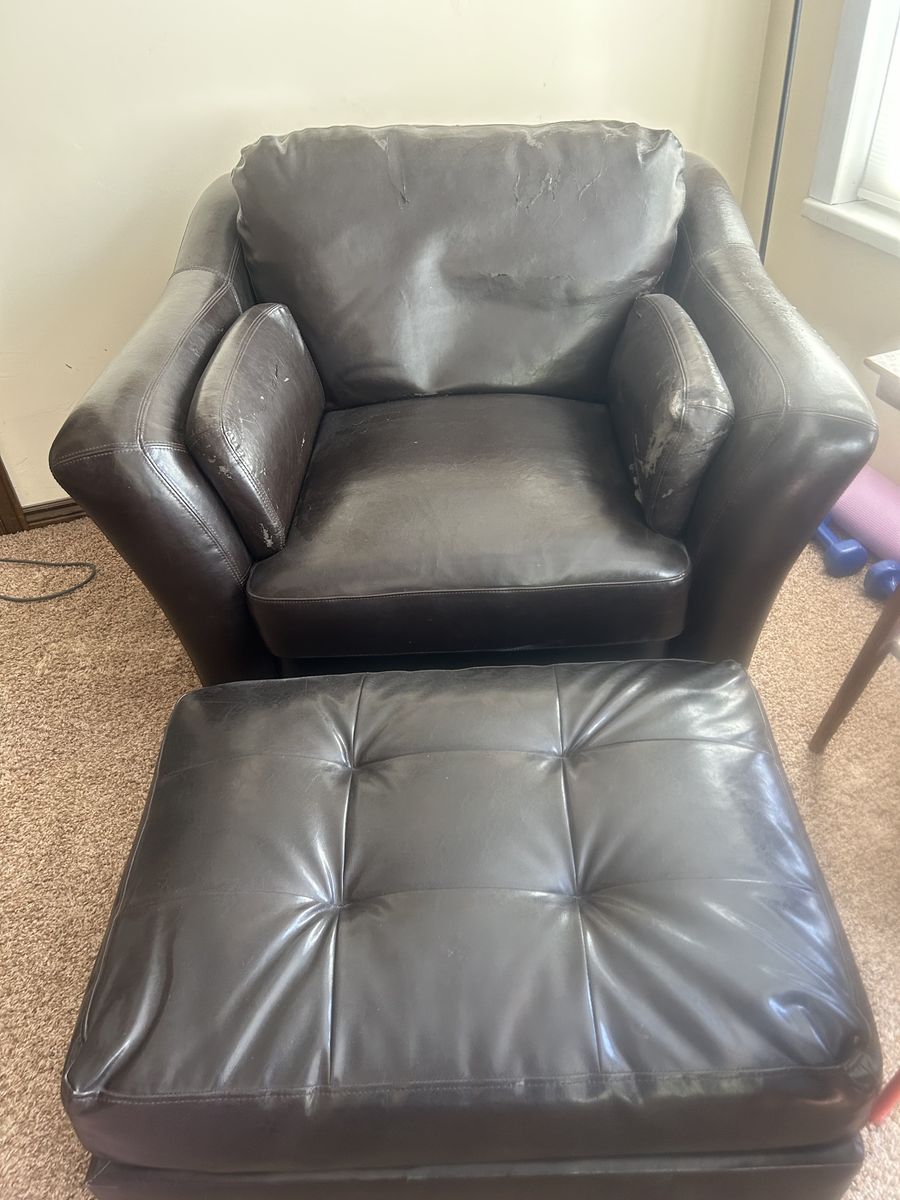 Leather chair and ottoman