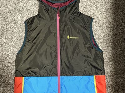Cotopaxi Teca Cálido Hooded Reversible Vest