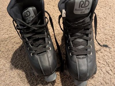 RD Roller Star 600 Black Quad Roller Skates size 8