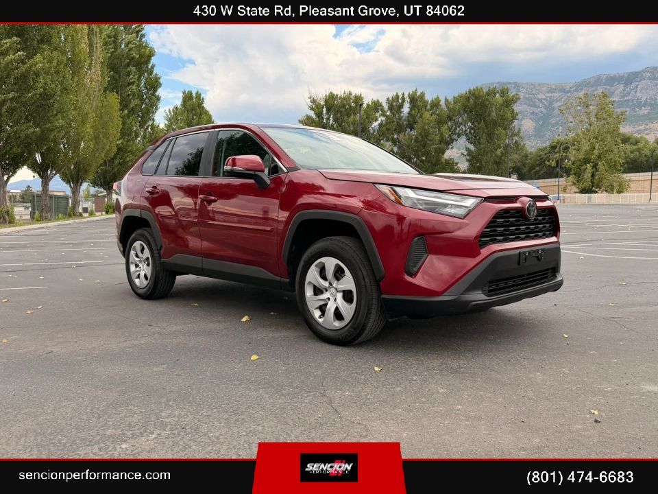 2024 Toyota RAV4 LE