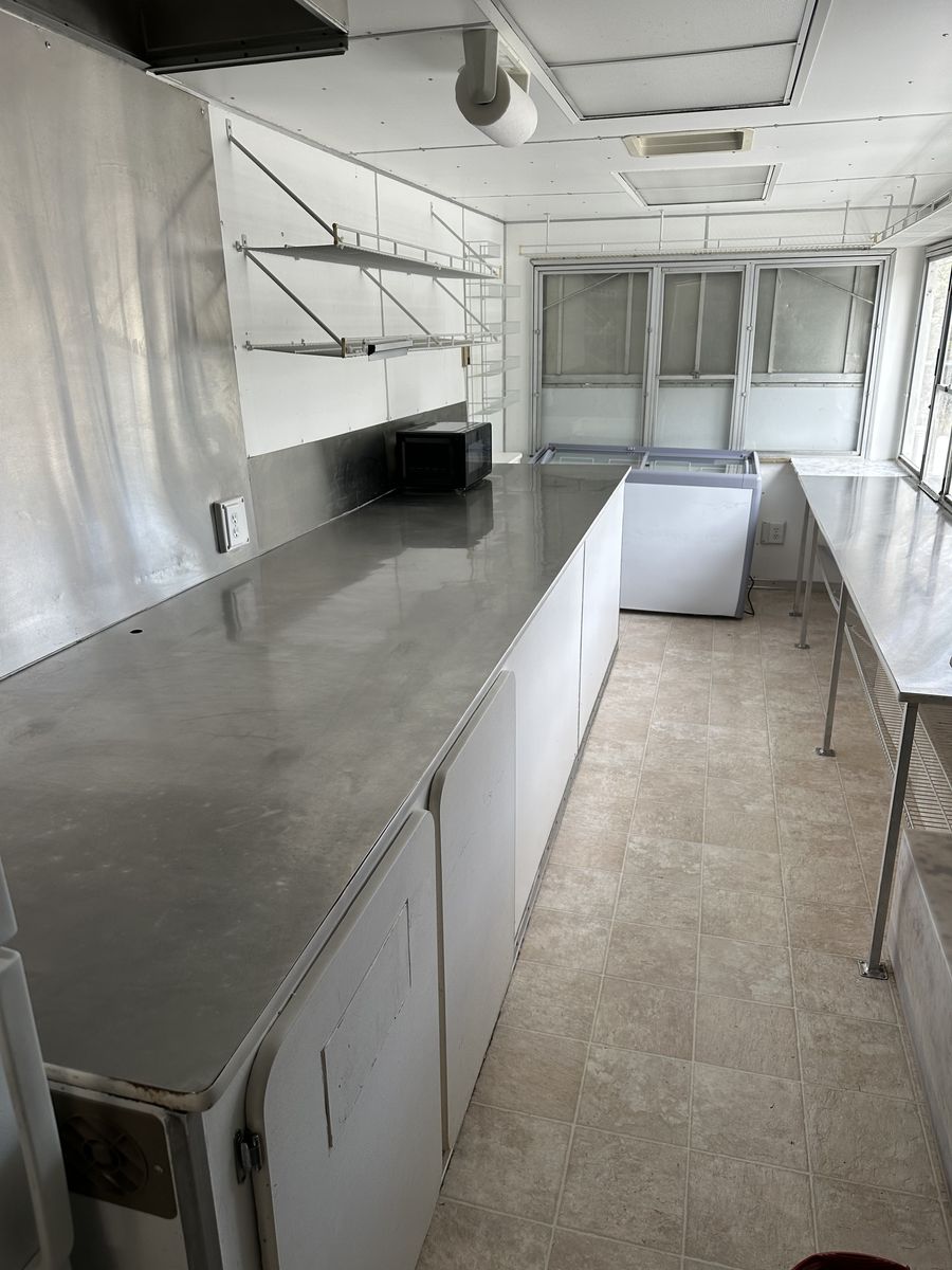 Main image 6