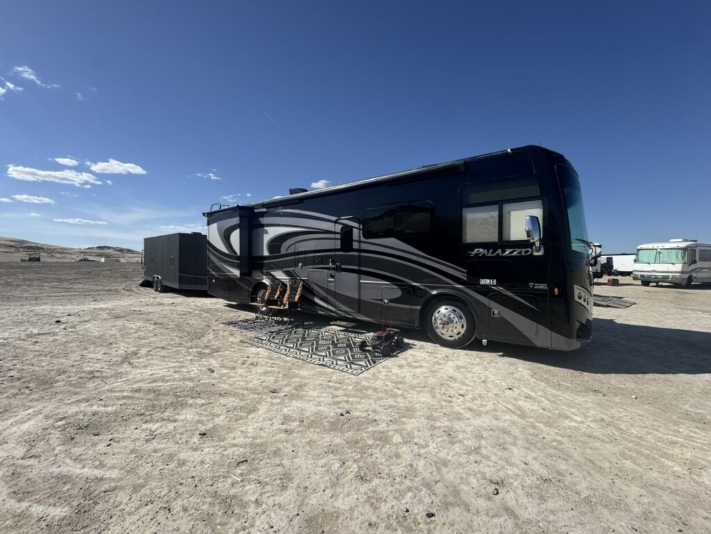 2022 Thor Palazzo 300 XC Bunkhouse - Diesel Pusher