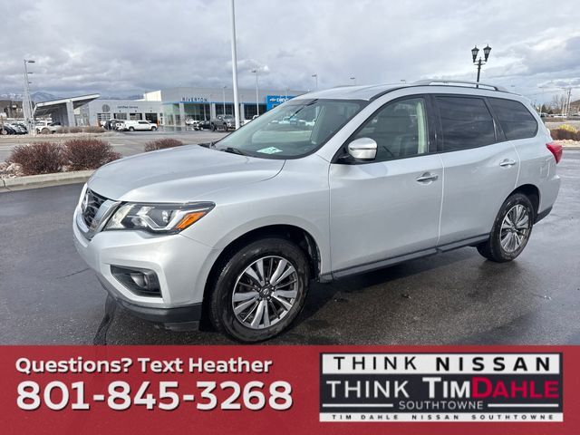 2019 NISSAN PATHFINDER SV