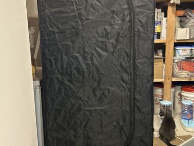 2x2x4 grow tent