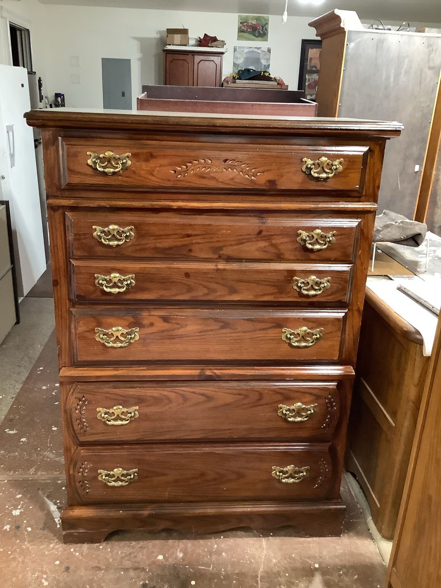 Beautiful Old World 5 Drawer Dresser