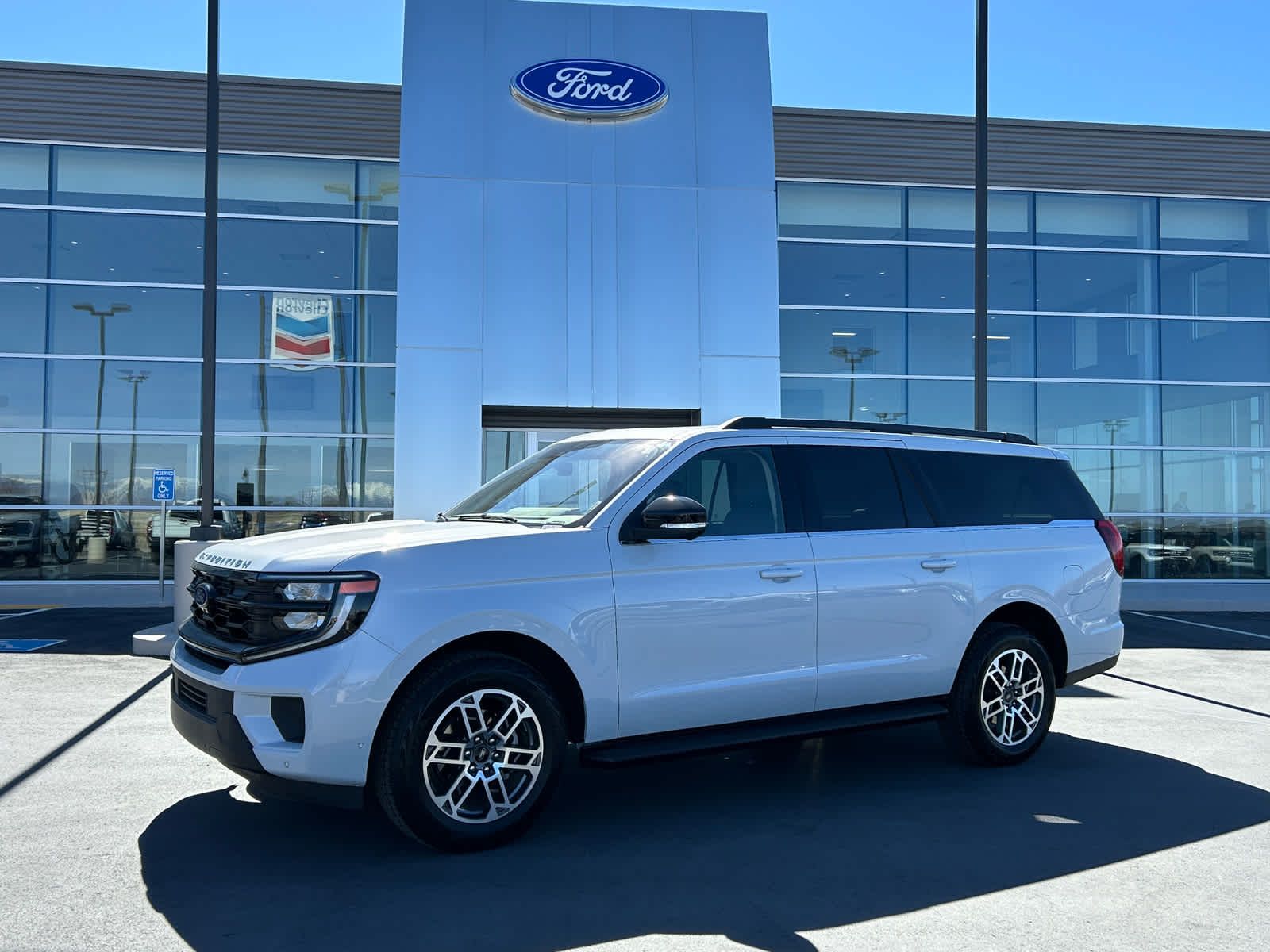 2025 Ford Expedition Max Active