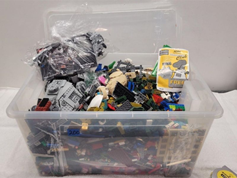 Main image 3