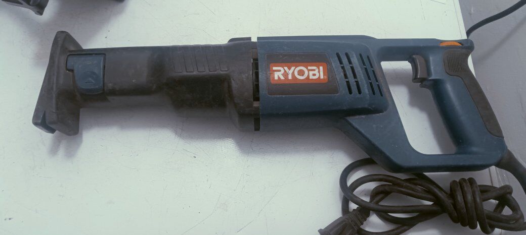 reciprocating saw