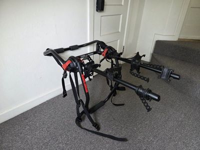 Yakima HangOut 2-Bike Trunk Rack