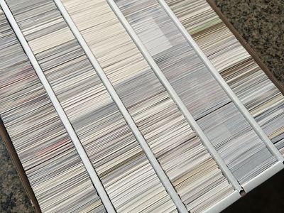 4000-5000 assorted sports cards