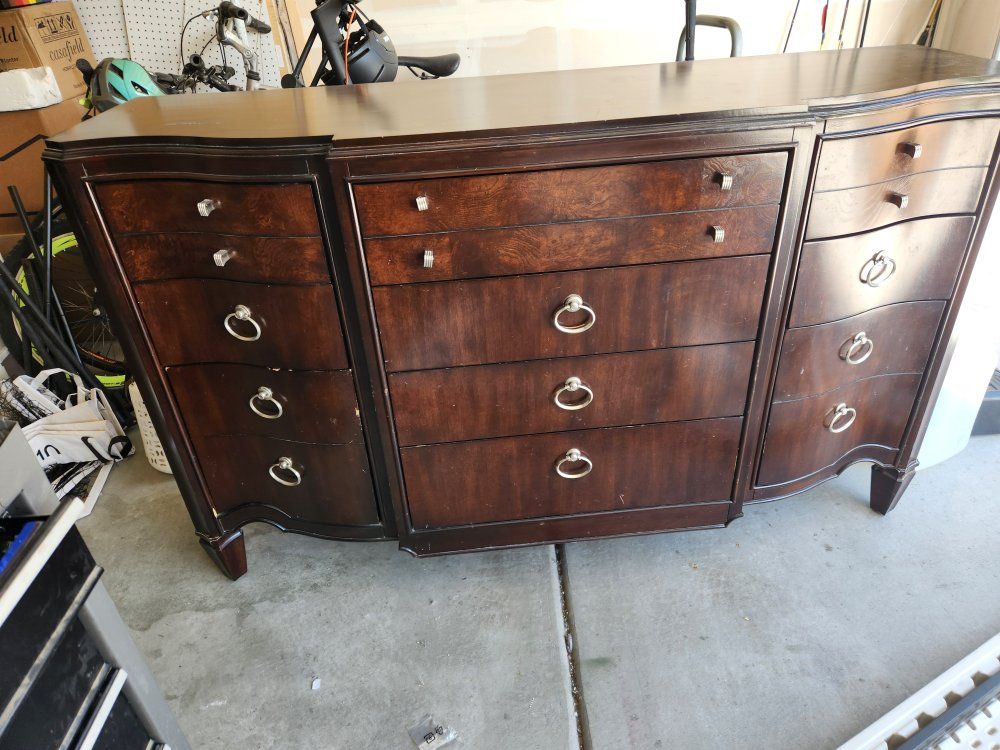 Main image 4
