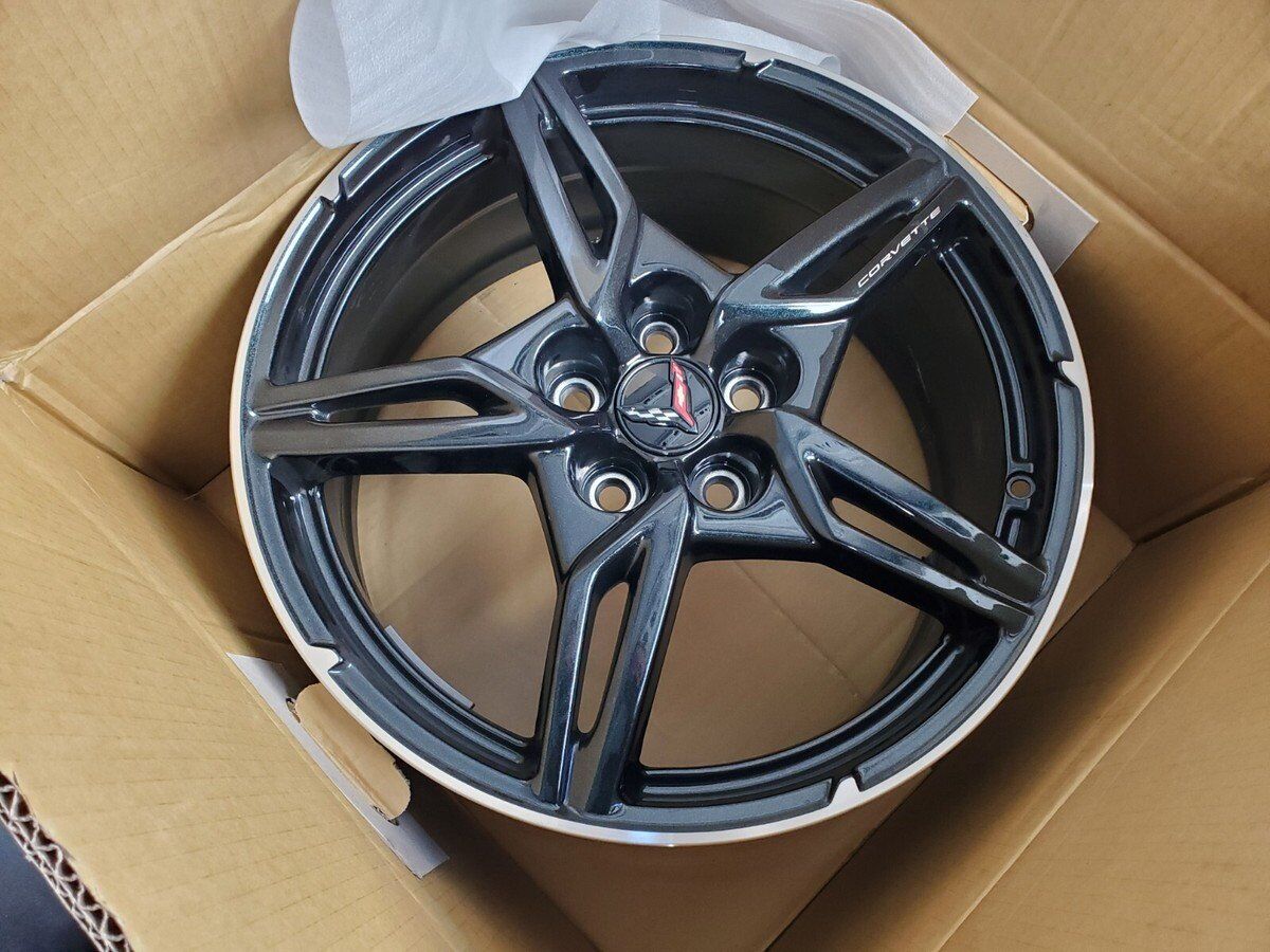 2024 Chevrolet C8 Corvette OEM Wheels (100 miles r
