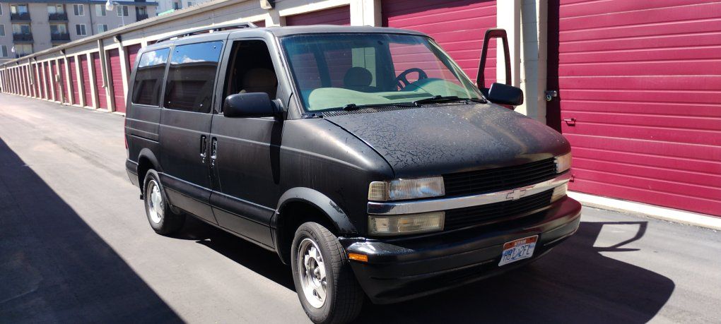 Chevrolet Astro Van LT Black Exterior Used Passenger Van
