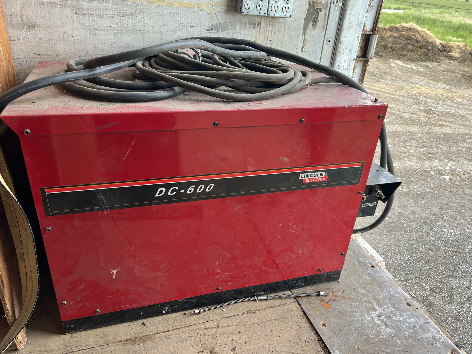 Lincoln Electric® Idealarc DC600 Welder w/ Multi-Process Switch