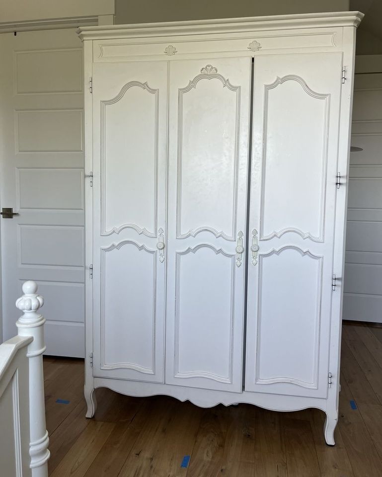 Main image 7