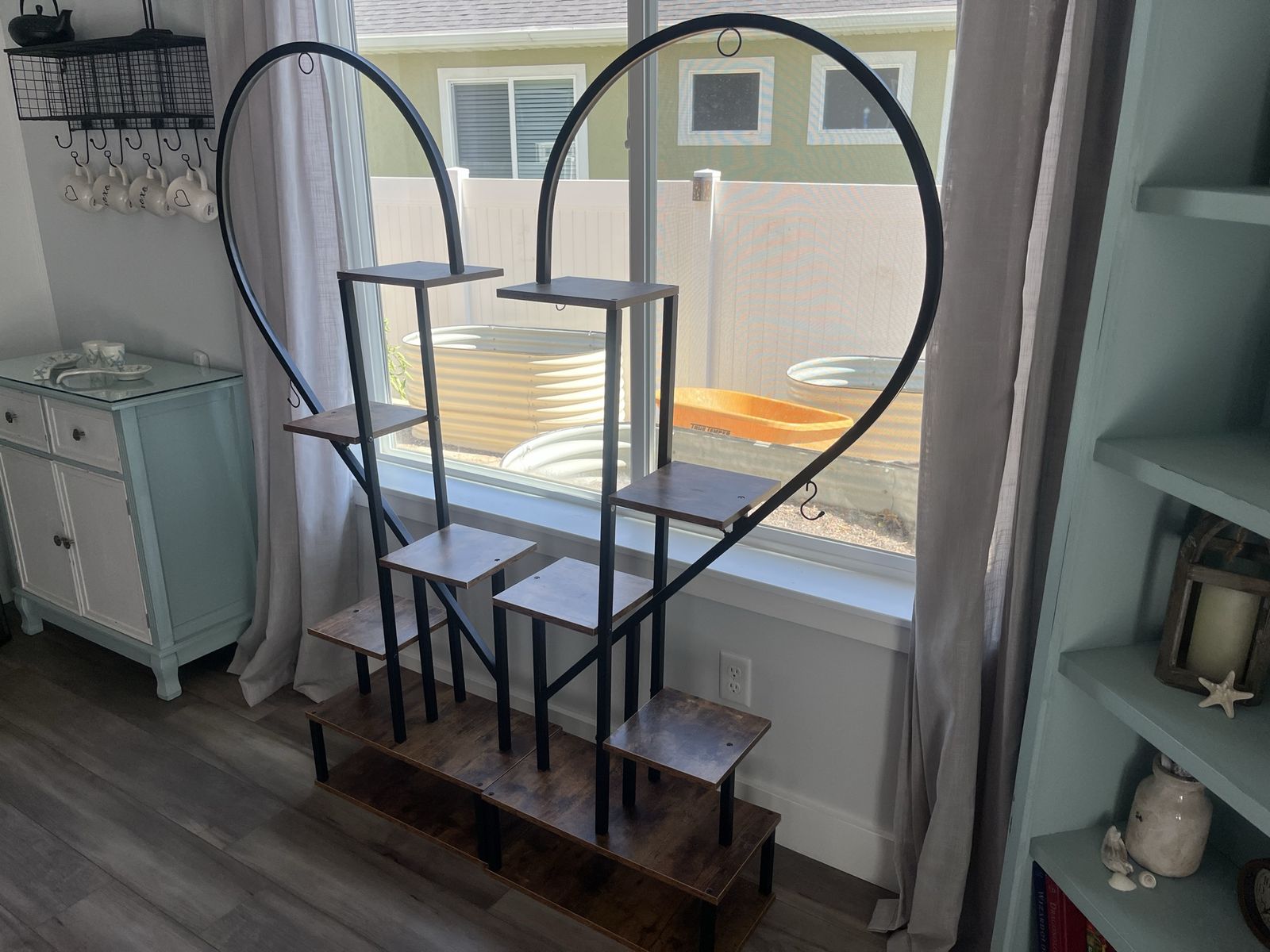 Modern metal plant stand set.