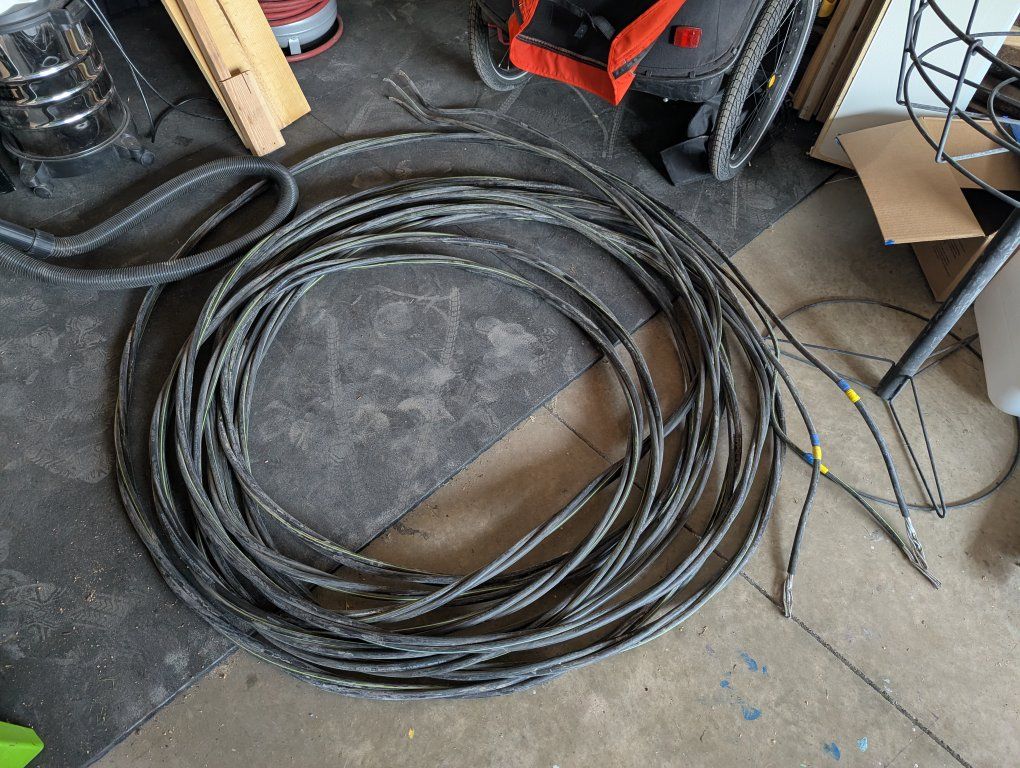 Southwire AWG 1/0 AL Type USE-2 600V Electrical Wire Wire Cable Bundle