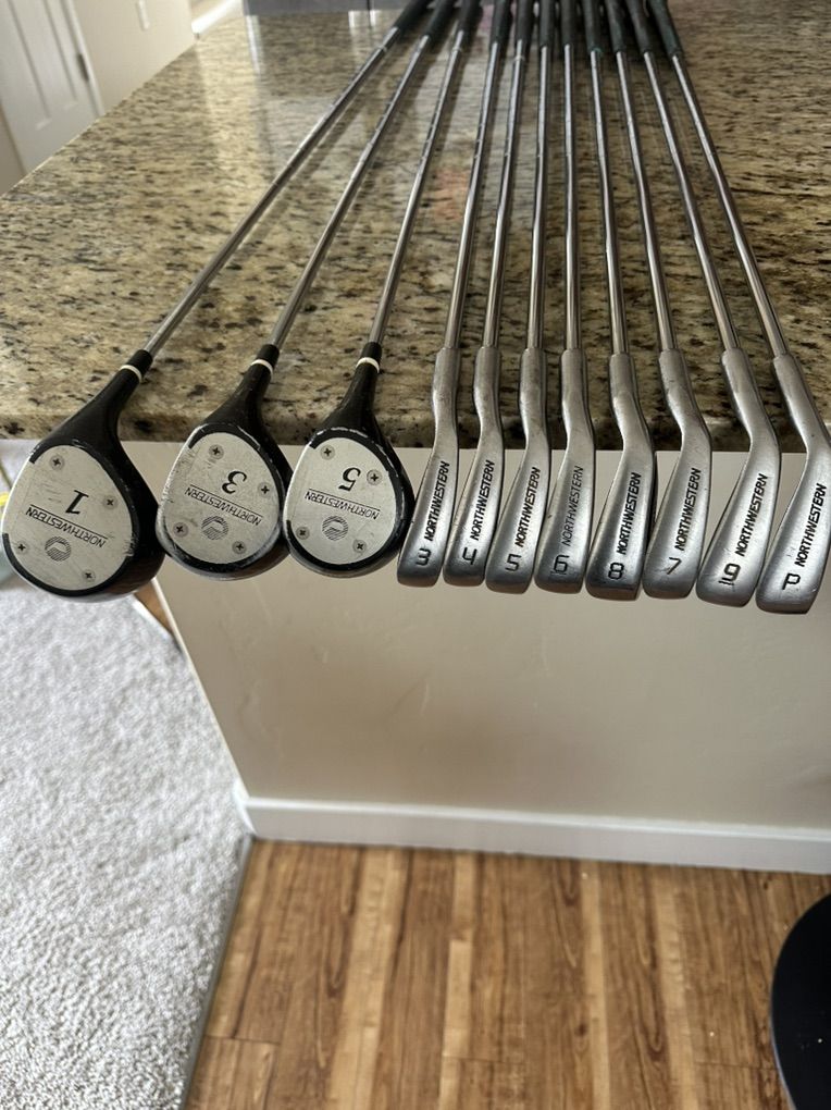 Golf Club Set  Northwestern Status 2 Tom Weiskopf