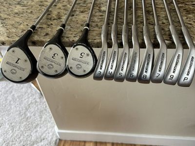 Golf Club Set Northwestern Status 2 Tom Weiskopf