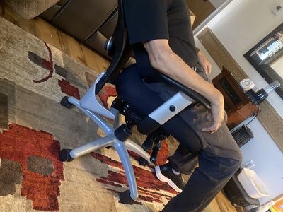 Office Chair Exellente Condition Spin Down U