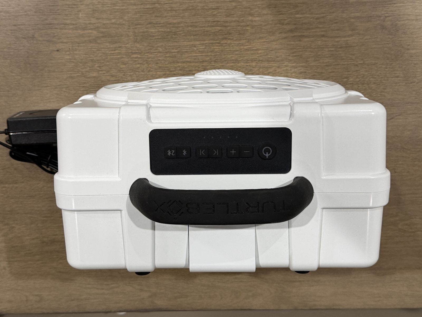 Main image 3