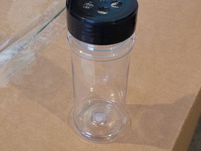 5.5 oz Clear PET Round Plastic Spice Bottles with 48mm Black Lined Caps 1000 pieces. $0.30/bottle.