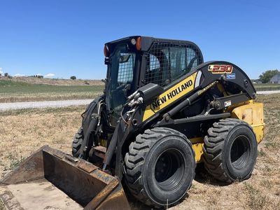 New holland skid steer