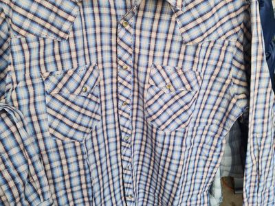 Wrangler mens shirt size Medium