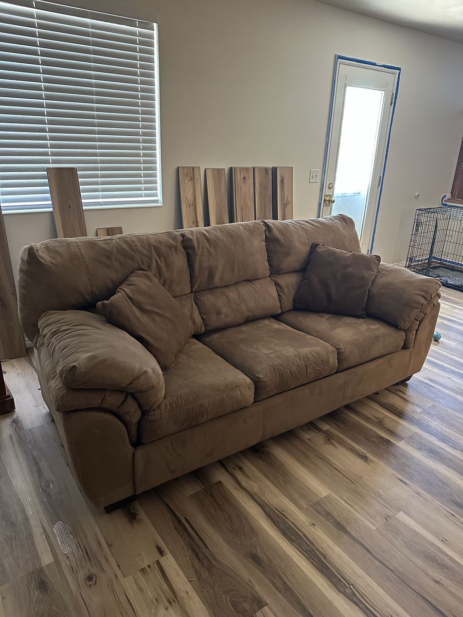 Hide a bed couch $400 OBO