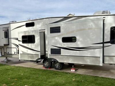 2021 Keystone Cougar 5th Wheel 368mbi