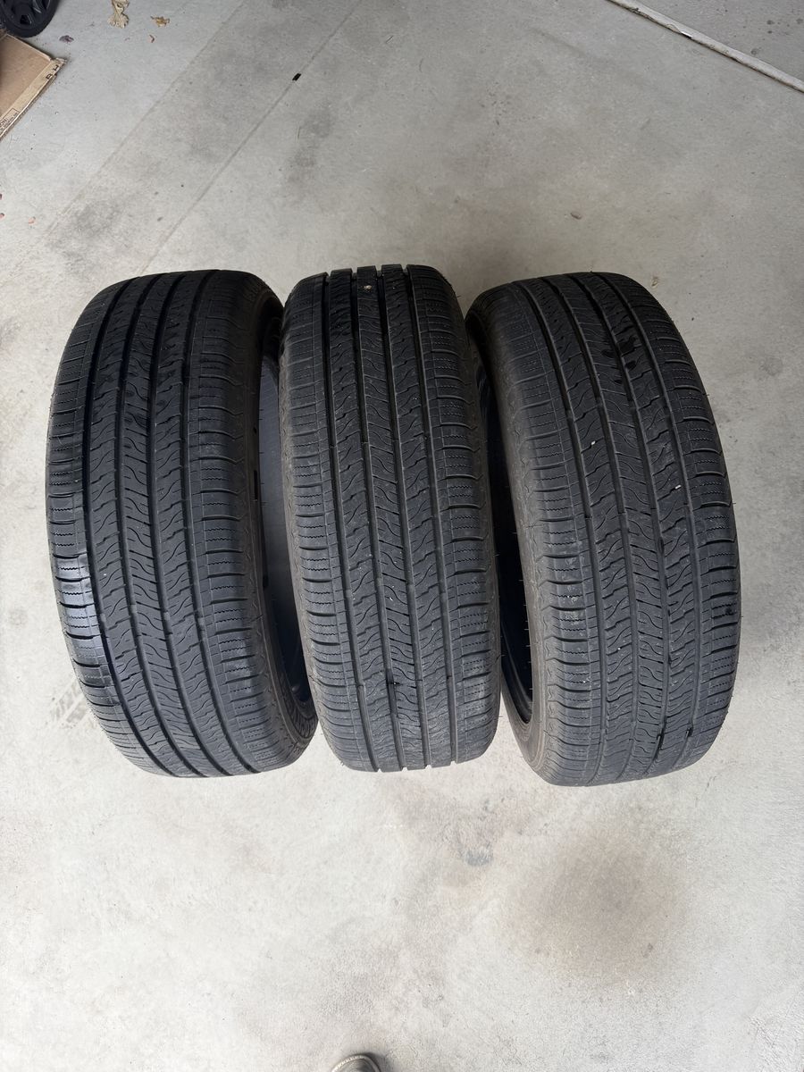 Omnimax Velocity Crossover 225/55 R19