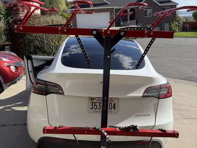 VelociRAX 4-Bike Vertical Hitch Rack