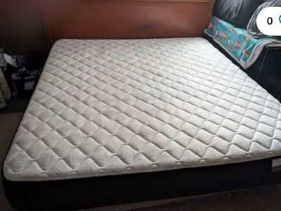 Lunessence Introspection Firm Queen Mattress - Excellent Condition
